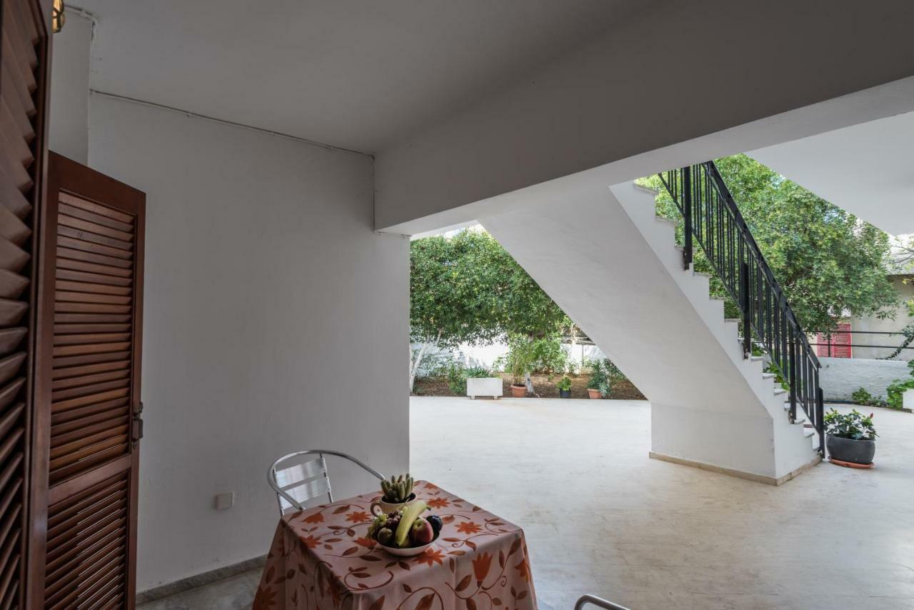Areti Apartments Poros  Exteriör bild